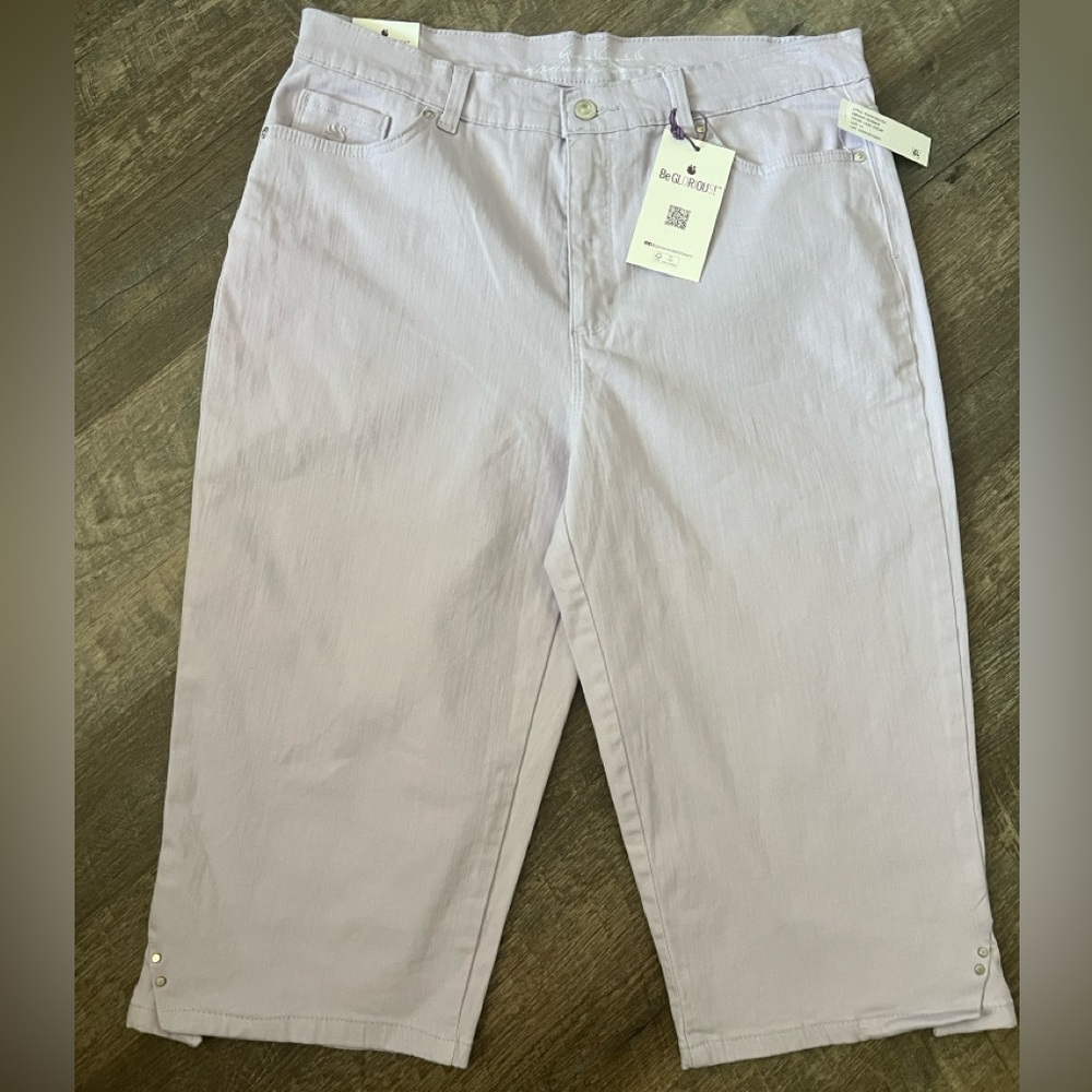 Light Lavender Gloria Vanderbilt Women’s Capri Jeans